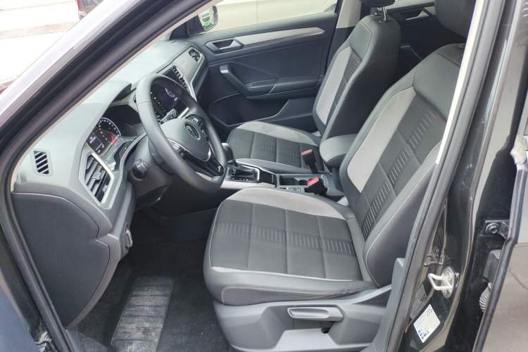 Used Volkswagen T-ROC 2021 Revised Version 280TSI DSG Two-Wheel Drive Elite Connect Edition Left Front Seat