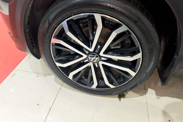 Used Volkswagen T-ROC 2021 280TSI DSG Two-Wheel Drive Comfort Connect Edition Left Front Wheel Hub