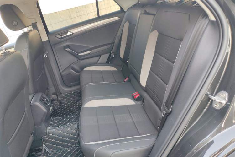 Used Volkswagen T-ROC 2021 280TSI DSG Two-Wheel Drive Elite Connect Edition Left Rear Seat