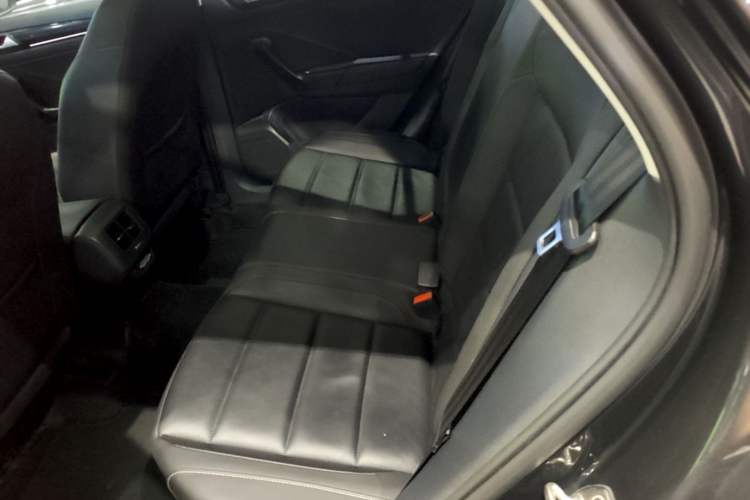 Used Volkswagen T-ROC 2021 280TSI DSG Two-Wheel Drive Comfort Connect Edition Left Rear Seat