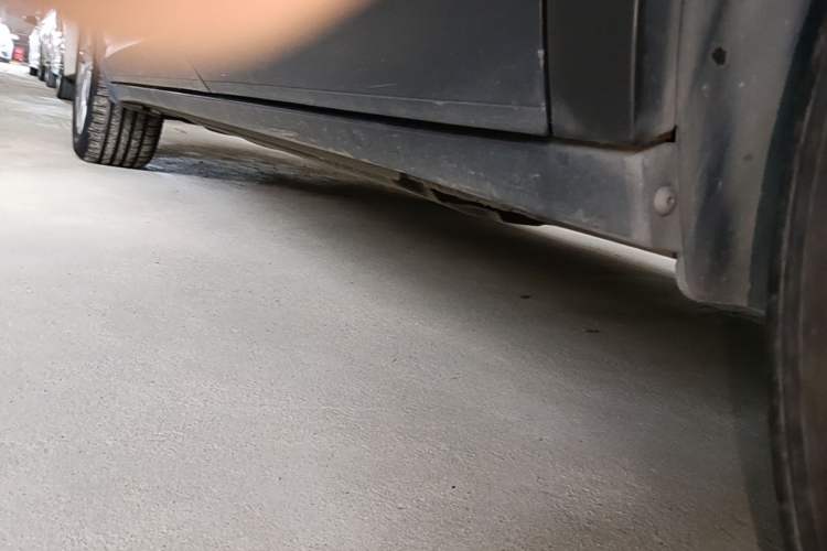 Used Volkswagen T-ROC 2021 Revised Version 280TSI DSG Two-Wheel Drive Elite Connect Edition Left Side Sill