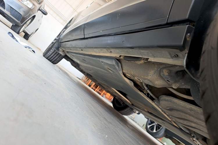 Used Volkswagen T-ROC 2021 280TSI DSG Two-Wheel Drive Comfort Connect Edition Left Side Sill