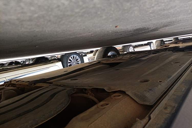 Used Volkswagen T-ROC 2021 Revised Version 280TSI DSG Two-Wheel Drive Elite Connect Edition Left Side Sill