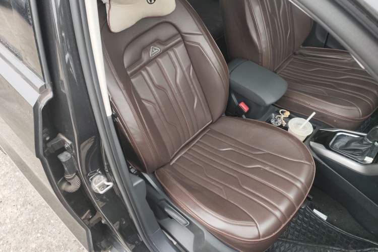 Used Volkswagen T-ROC 2021 Revised Version 280TSI DSG Two-Wheel Drive Elite Connect Edition Right Front Seat