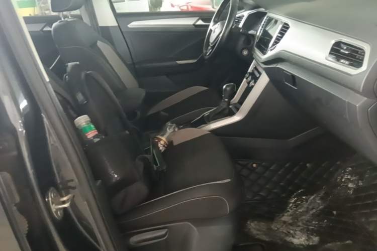 Used Volkswagen T-ROC 2021 Revised Version 280TSI DSG Two-Wheel Drive Elite Connect Edition Right Front Seat