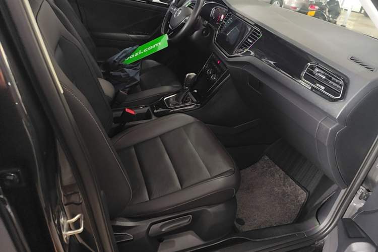 Used Volkswagen T-ROC 2021 Revised Version 280TSI DSG Two-Wheel Drive Elite Connect Edition Right Front Seat