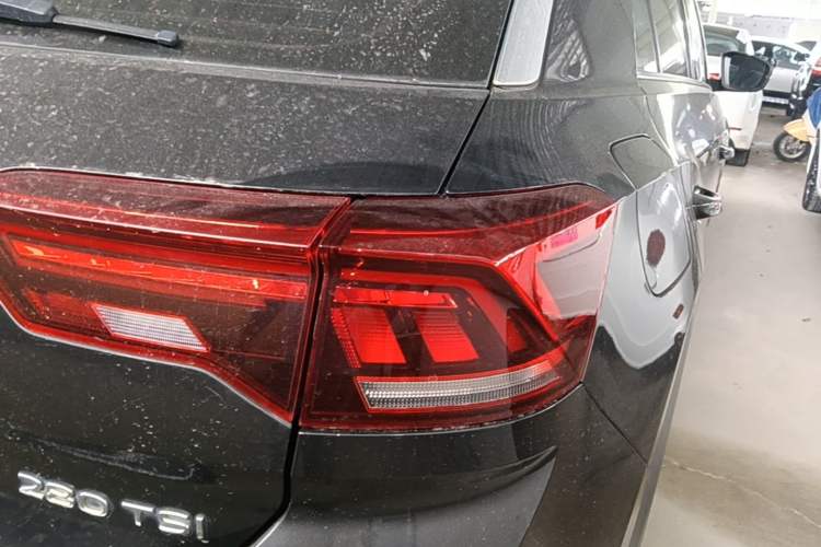 Used Volkswagen T-ROC 2021 Revised Version 280TSI DSG Two-Wheel Drive Elite Connect Edition Right Rear Taillight