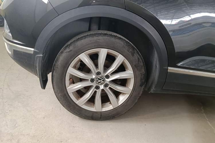 Used Volkswagen T-ROC 2021 Revised Version 280TSI DSG Two-Wheel Drive Elite Connect Edition Right Rear Wheel Hub