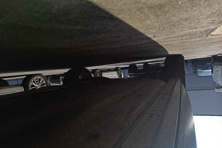 Used Volkswagen T-ROC 2021 Revised Version 280TSI DSG Two-Wheel Drive Elite Connect Edition Right Side Sill