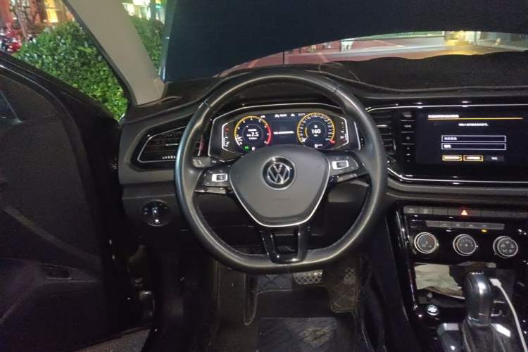 Used Volkswagen T-ROC 2021 Revised Version 280TSI DSG Two-Wheel Drive Comfort & Smart Connectivity Edition Steering Wheel