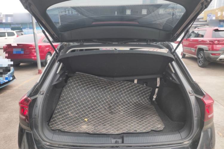 Used Volkswagen T-ROC 2021 Revised Version 280TSI DSG Two-Wheel Drive Elite Connect Edition Trunk