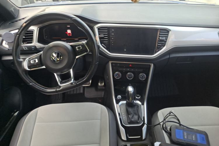 Used Volkswagen T-ROC 2021 280TSI DSG Two-Wheel Drive R-Line Pro Connected Version Center Console