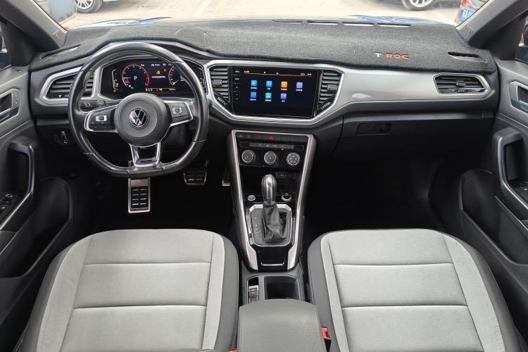 Used Volkswagen T-ROC 2021 280TSI DSG Two-Wheel Drive R-Line Pro Connected Version Center Console