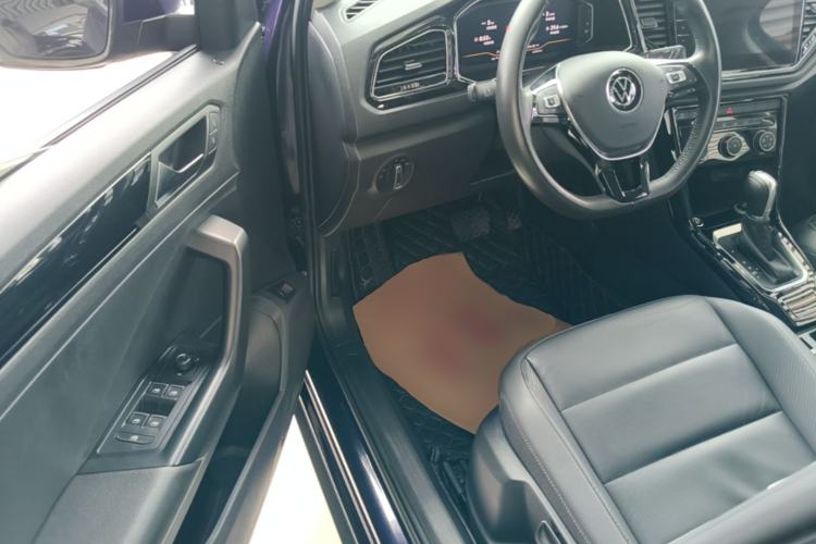 Used Volkswagen T-ROC 2021 280TSI DSG Two-Wheel Drive Comfort Connect Edition Driver Seat