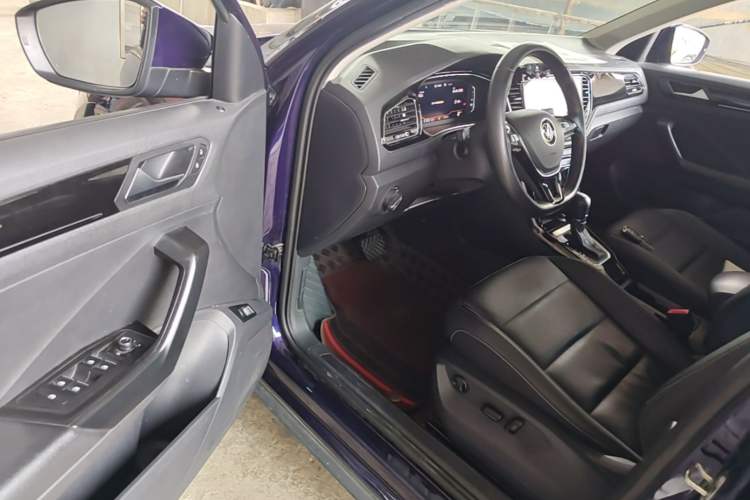 Used Volkswagen T-ROC 2021 Revised Version 280TSI DSG Two-Wheel Drive Comfort & Smart Connectivity Edition Driver Seat