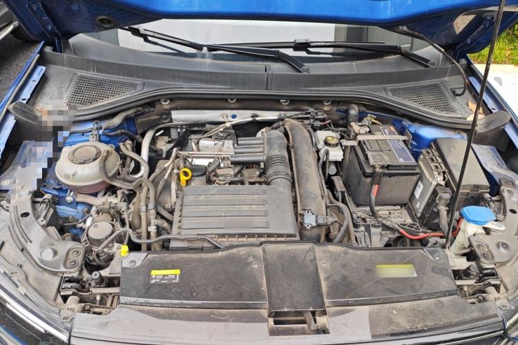 Used Volkswagen T-ROC 2021 280TSI DSG Two-Wheel Drive R-Line Pro Connected Version Engine Bay