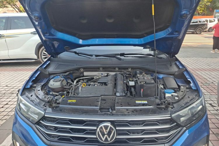 Used Volkswagen T-ROC 2021 280TSI DSG Two-Wheel Drive R-Line Pro Connected Version Engine Bay