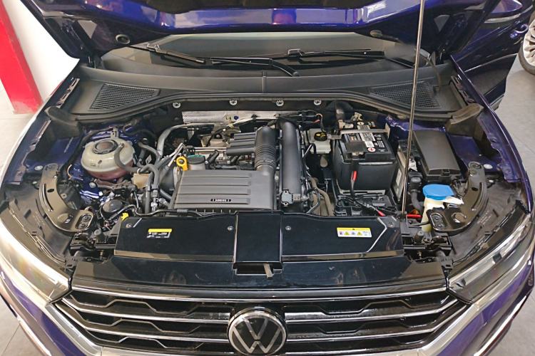 Used Volkswagen T-ROC 2021 280TSI DSG Two-Wheel Drive Comfort Connect Edition Engine Bay