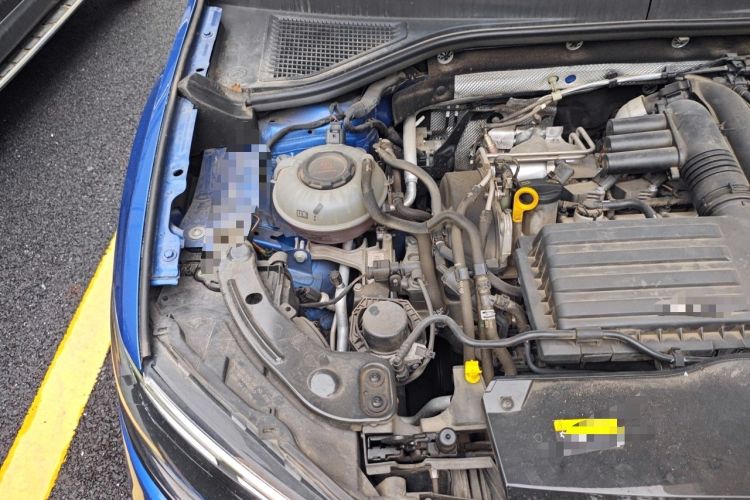Used Volkswagen T-ROC 2021 280TSI DSG Two-Wheel Drive R-Line Pro Connected Version Engine Bay Right