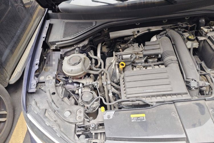 Used Volkswagen T-ROC 2021 280TSI DSG Two-Wheel Drive Comfort Connect Edition Engine Bay Right