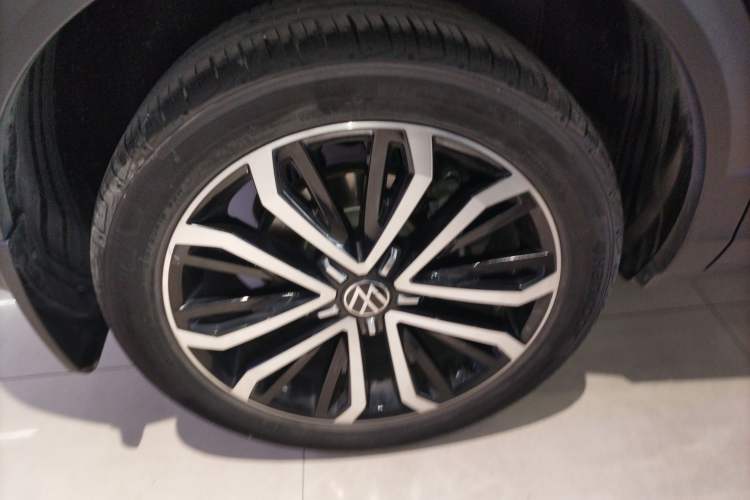 Used Volkswagen T-ROC 2021 280TSI DSG Two-Wheel Drive Comfort Connect Edition Exterior 5