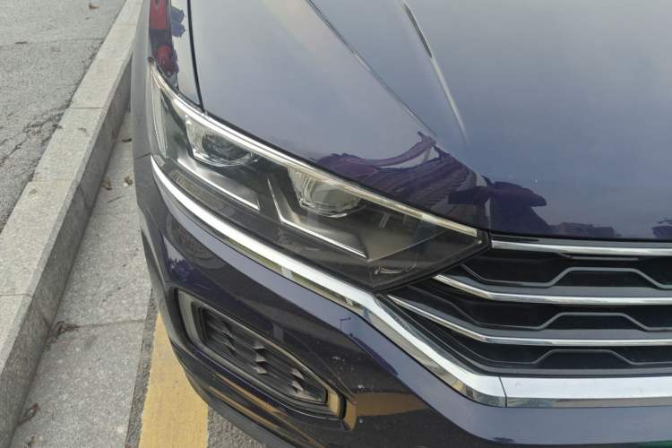 Used Volkswagen T-ROC 2021 Revised Version 280TSI DSG Two-Wheel Drive Comfort & Smart Connectivity Edition Exterior 6