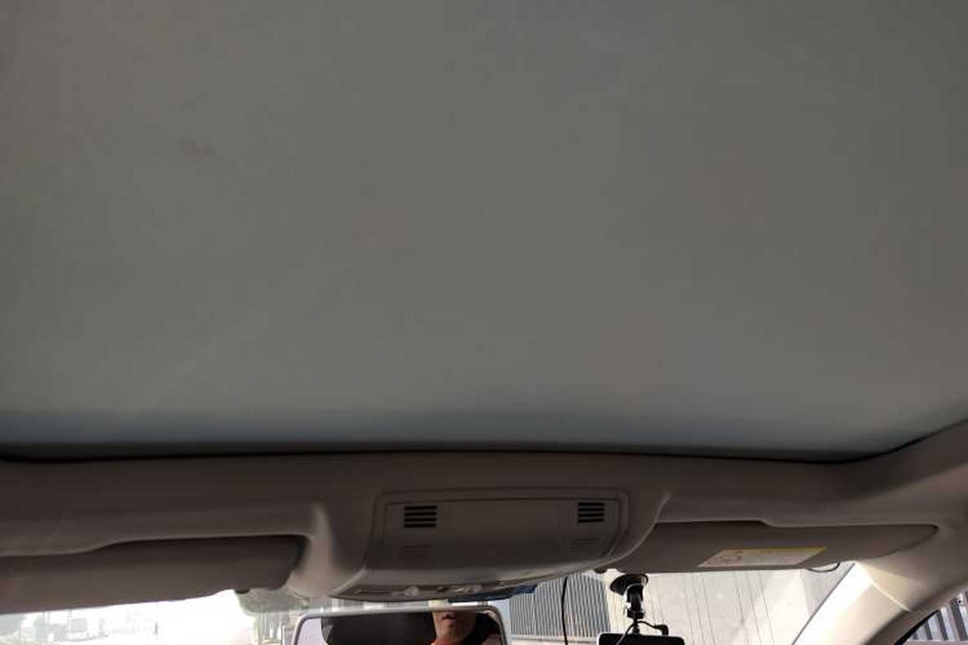 Used Volkswagen T-ROC 2021 280TSI DSG Two-Wheel Drive Comfort Connect Edition Headliner
