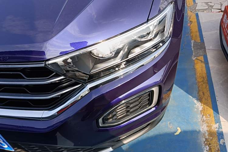 Used Volkswagen T-ROC 2021 Revised Version 280TSI DSG Two-Wheel Drive Comfort & Smart Connectivity Edition Left Front Headlight