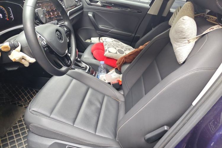 Used Volkswagen T-ROC 2021 280TSI DSG Two-Wheel Drive Comfort Connect Edition Left Front Seat