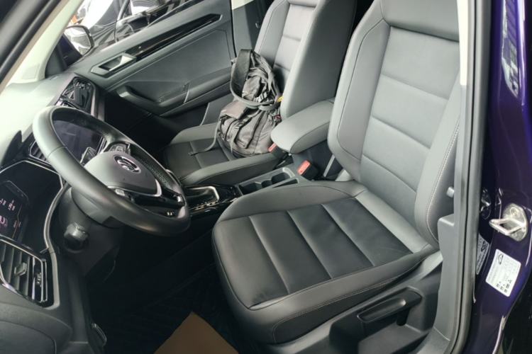 Used Volkswagen T-ROC 2021 280TSI DSG Two-Wheel Drive Comfort Connect Edition Left Front Seat