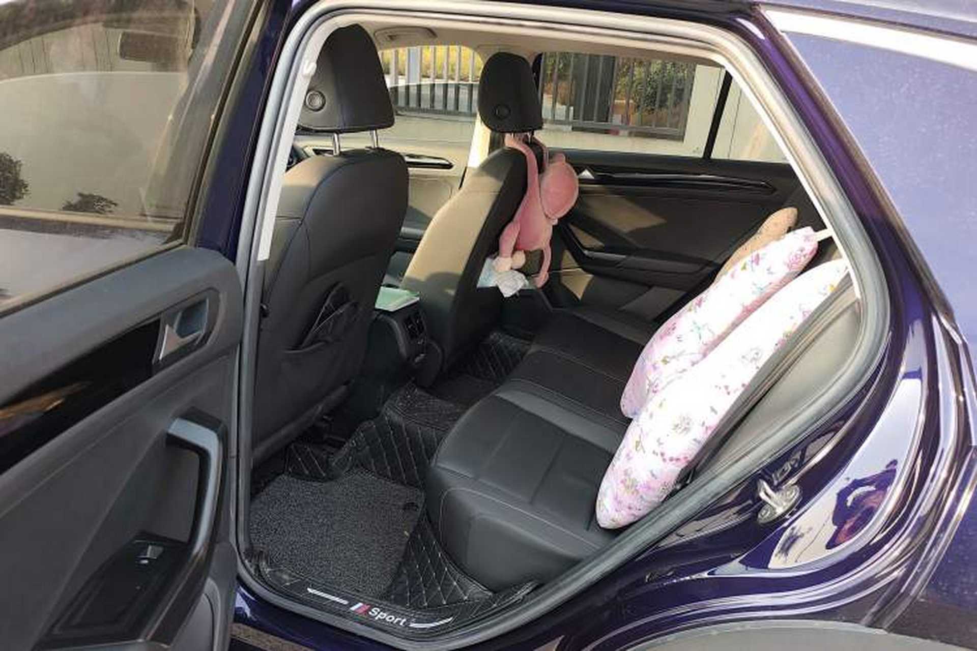 Used Volkswagen T-ROC 2021 280TSI DSG Two-Wheel Drive Comfort Connect Edition Left Rear Seat