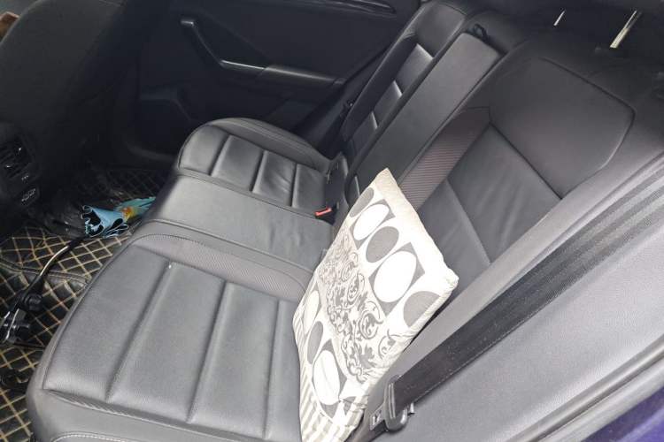 Used Volkswagen T-ROC 2021 280TSI DSG Two-Wheel Drive Comfort Connect Edition Left Rear Seat