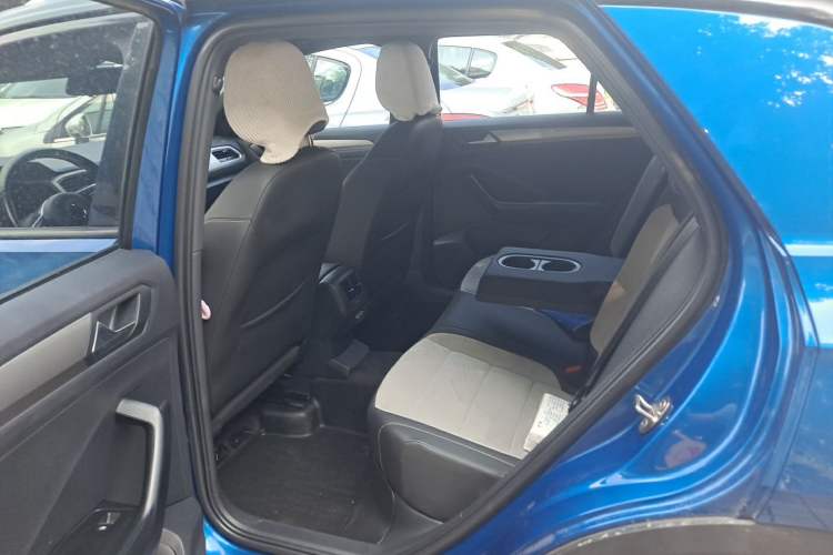 Used Volkswagen T-ROC 2021 280TSI DSG Two-Wheel Drive R-Line Pro Connected Version Left Rear Seat