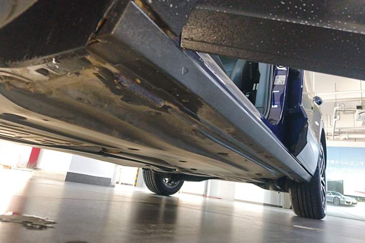 Used Volkswagen T-ROC 2021 280TSI DSG Two-Wheel Drive Comfort Connect Edition Left Side Sill