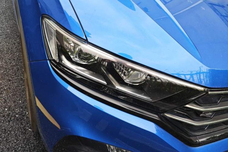 Used Volkswagen T-ROC 2021 280TSI DSG Two-Wheel Drive R-Line Pro Connected Version Right Front Headlight