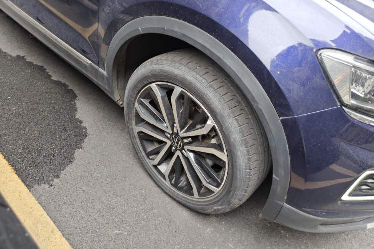 Used Volkswagen T-ROC 2021 280TSI DSG Two-Wheel Drive Comfort Connect Edition Right Front Wheel Hub