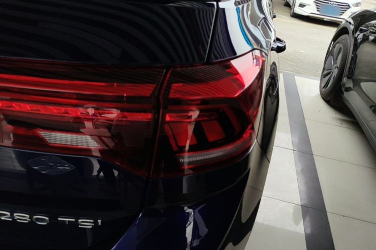 Used Volkswagen T-ROC 2021 280TSI DSG Two-Wheel Drive Comfort Connect Edition Right Rear Taillight