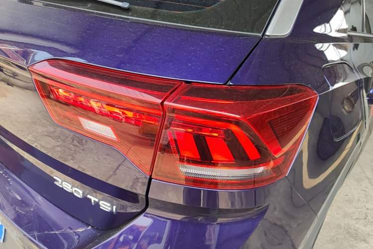 Used Volkswagen T-ROC 2021 Revised Version 280TSI DSG Two-Wheel Drive Comfort & Smart Connectivity Edition Right Rear Taillight