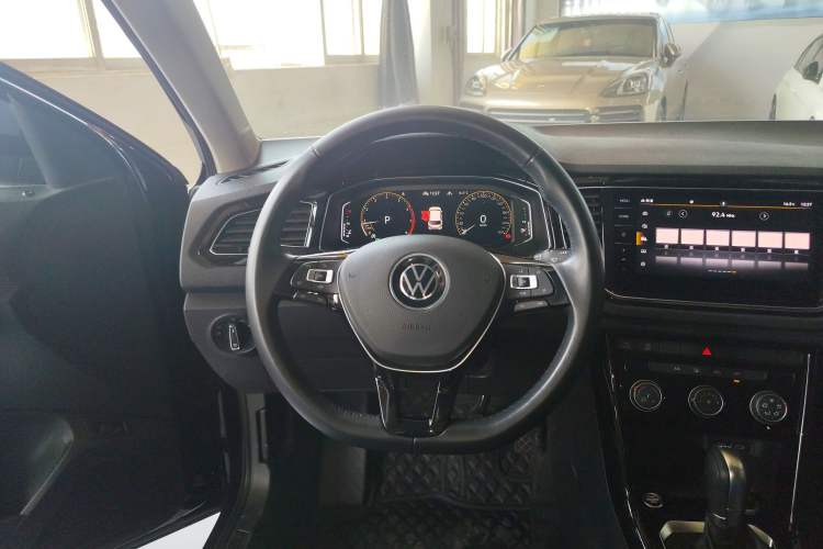 Used Volkswagen T-ROC 2021 280TSI DSG Two-Wheel Drive Comfort Connect Edition Steering Wheel