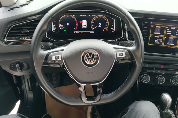 Used Volkswagen T-ROC 2021 280TSI DSG Two-Wheel Drive Comfort Connect Edition Steering Wheel