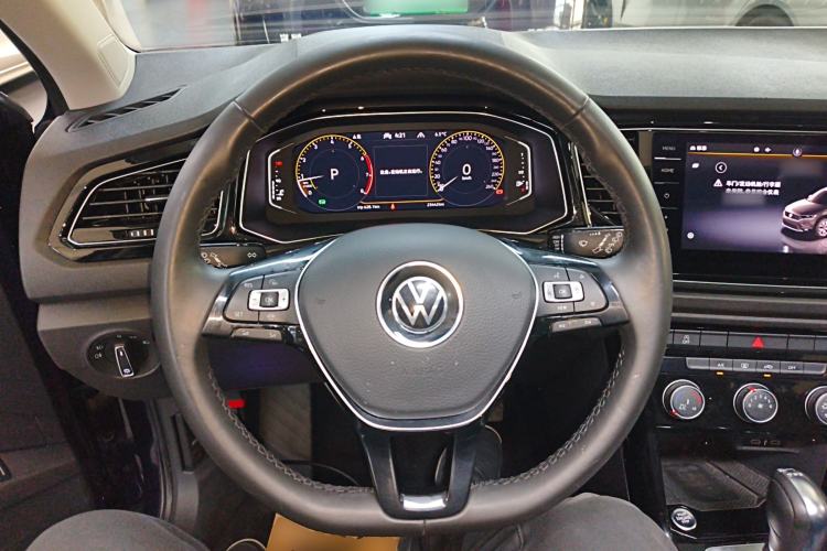 Used Volkswagen T-ROC 2021 280TSI DSG Two-Wheel Drive Comfort Connect Edition Steering Wheel