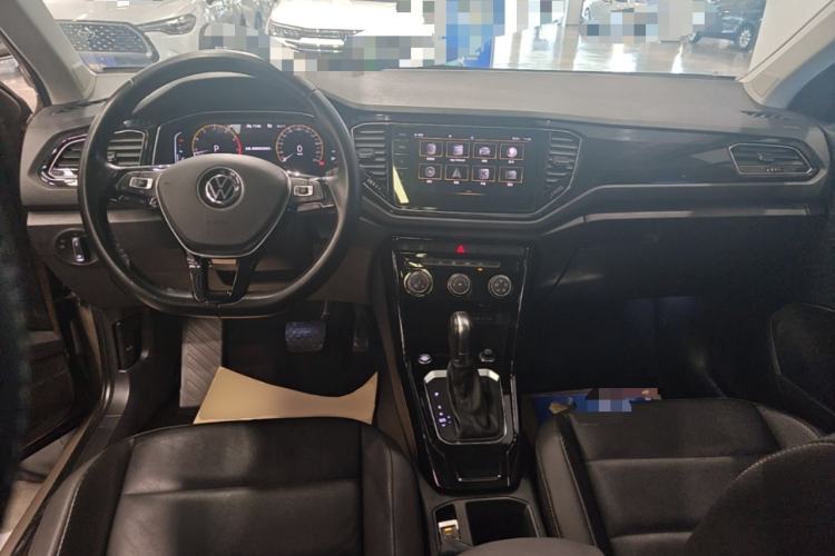 Used Volkswagen T-ROC 2021 280TSI DSG Two-Wheel Drive Comfort Connect Edition Center Console