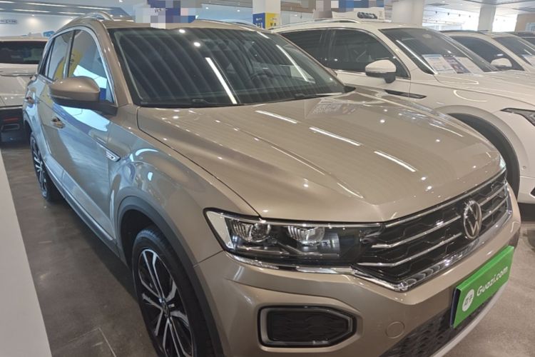 Used Volkswagen T-ROC 2021 280TSI DSG Two-Wheel Drive Comfort Connect Edition Front Right 45 Deg