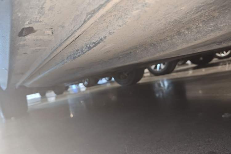 Used Volkswagen T-ROC 2021 280TSI DSG Two-Wheel Drive Comfort Connect Edition Right Side Sill