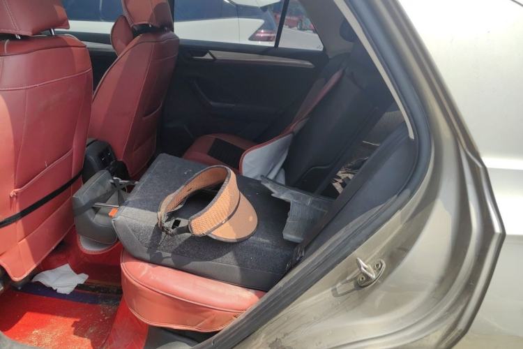 Used Volkswagen T-ROC 2021 280TSI DSG Two-Wheel Drive Elite Connect Edition Left Rear Seat
