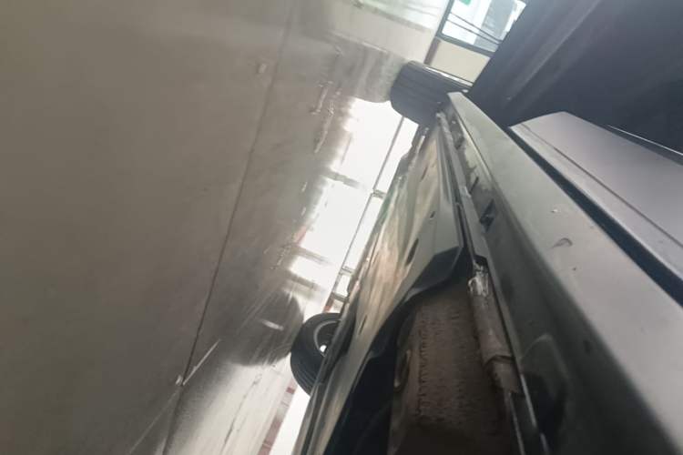 Used Volkswagen T-ROC 2021 Revised Version 280TSI DSG Two-Wheel Drive Elite Connect Edition Left Side Sill