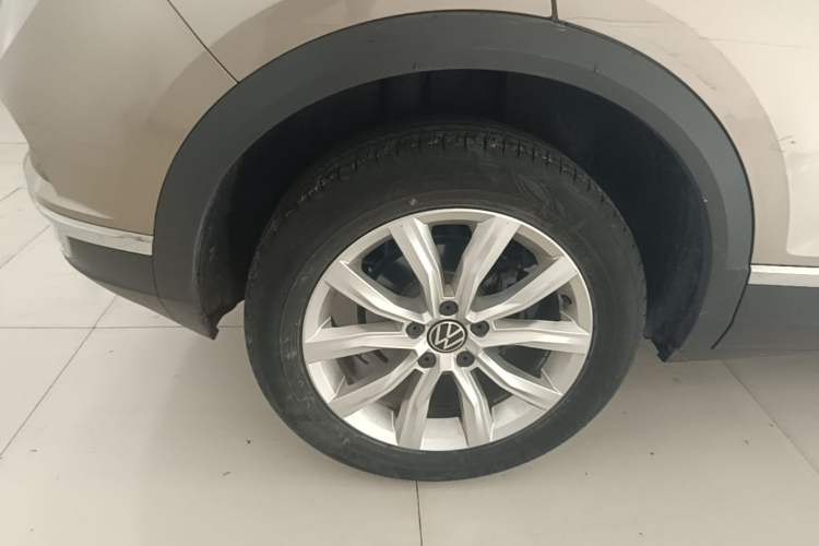 Used Volkswagen T-ROC 2021 Revised Version 280TSI DSG Two-Wheel Drive Elite Connect Edition Right Rear Wheel Hub