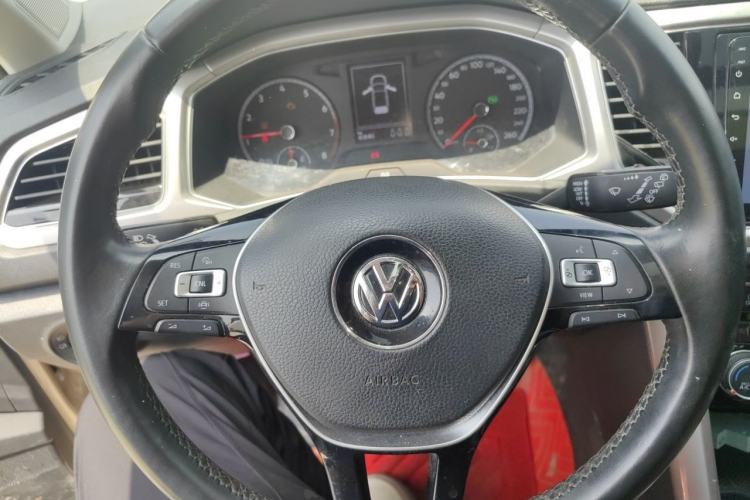 Used Volkswagen T-ROC 2021 280TSI DSG Two-Wheel Drive Elite Connect Edition Steering Wheel