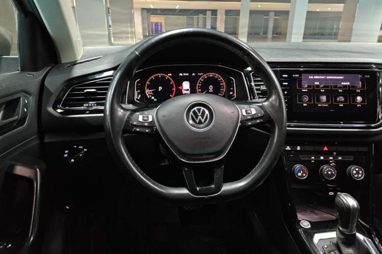 Used Volkswagen T-ROC 2021 280TSI DSG Two-Wheel Drive Comfort Connect Edition Steering Wheel