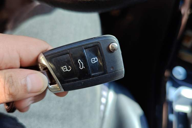 Used Volkswagen T-ROC 2021 280TSI DSG Two-Wheel Drive Comfort Connect Edition Vehicle Key